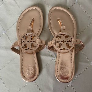 NWT Tory Burch Miller flip flop size 8.5 rose gold